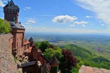 Aussicht von der Hohkönigsburg über die Elsässische Weinstraße